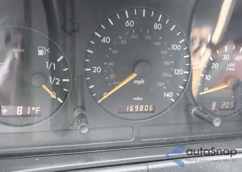 2001 Mercedes-Benz Ml 320 z USA, uszkodzony, nr VIN 4JGAB54EX1A243467